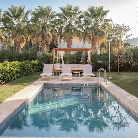 Villa Mimosa Mansions *
