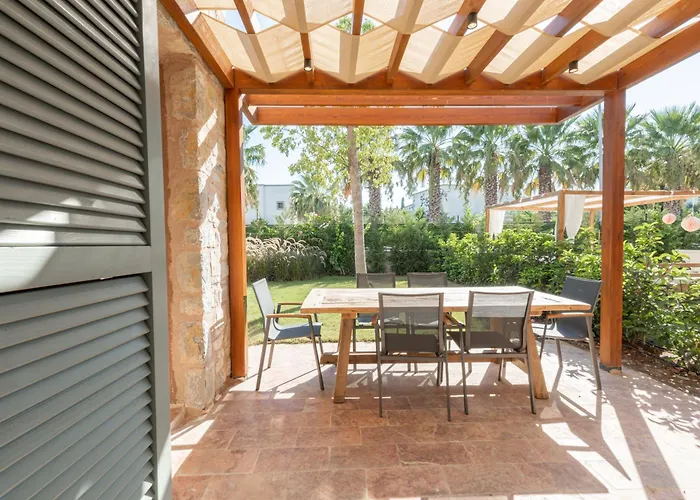 וילה Mimosa Mansions