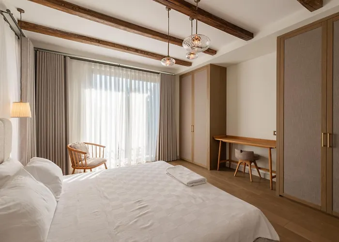 Villa Mimosa Mansions